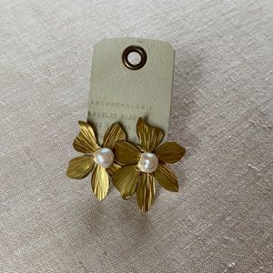 Anthropologie Pearl Flower Earrings